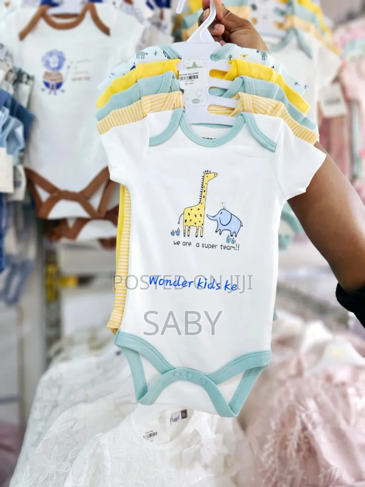 Sunnozy ብራድ የዳይፐር ቲሸርት