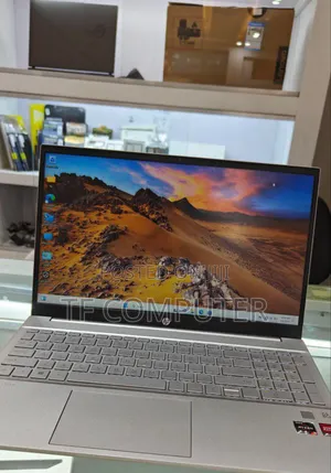 New Laptop HP Pavilion 15 8GB AMD Ryzen 5 SSD 512GB