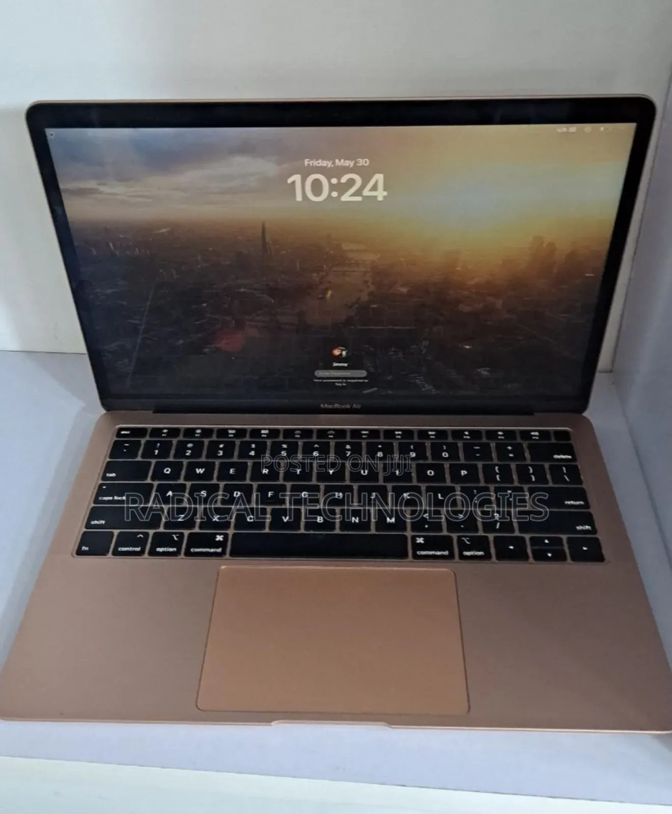 New Laptop Apple MacBook Air 2019 8GB Intel Core I5 SSD 256GB