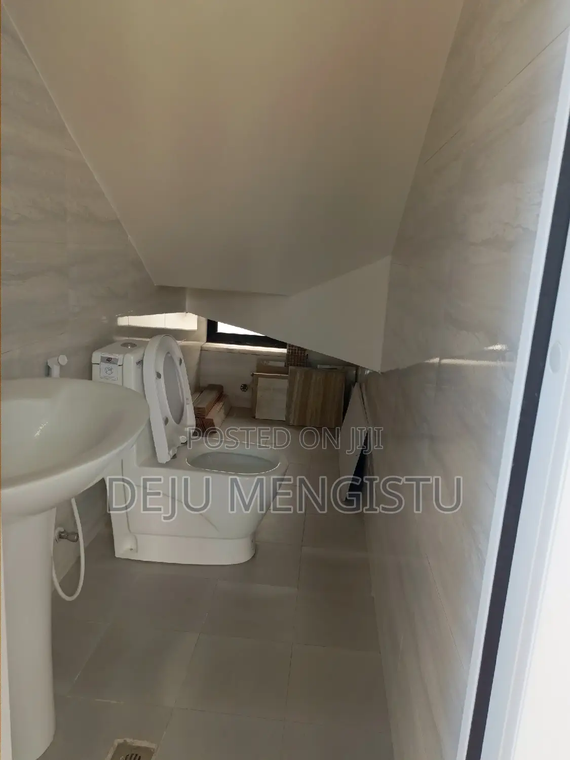 4bdrm Apartment in አይት ስንሻይን, Bole for rent