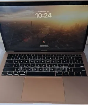 New Laptop Apple MacBook Pro 2019 8GB Intel Core I5 SSD 256GB