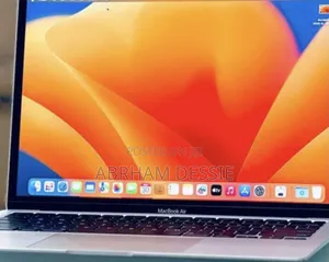 Photo - New Laptop Apple MacBook Pro M1 8GB Intel Core I7 SSD 256GB