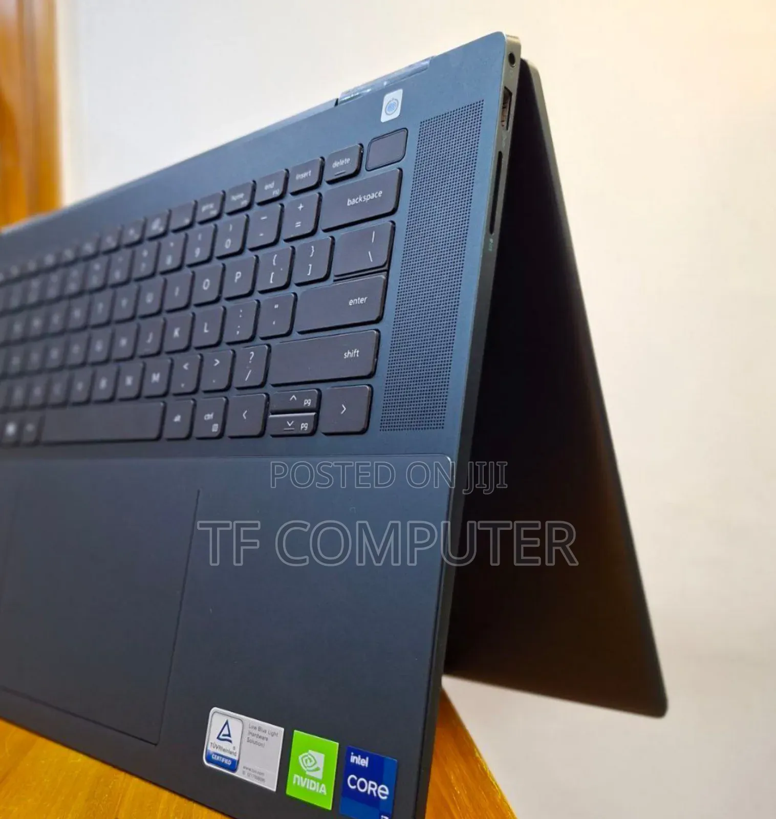 New Laptop Dell Inspiron 16 5620 16GB Intel Core I7 SSD 1T