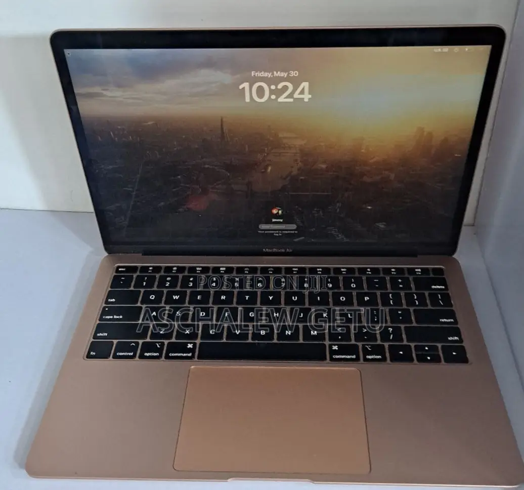 New Laptop Apple MacBook Air 2019 8GB Intel Core I5 SSD 256GB