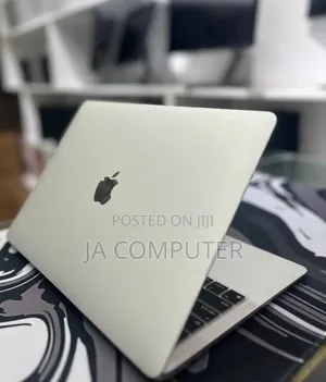 New Laptop Apple MacBook Air 2020 8GB Intel Core I3 SSD 256GB