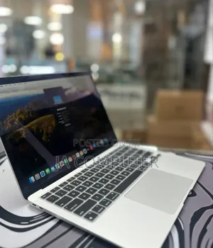 New Laptop Apple MacBook Air 2020 8GB Intel Core I3 SSD 256GB