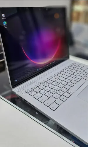 New Laptop Microsoft Surface Book 3 16GB Intel Core I7 SSD 256GB