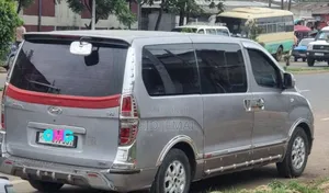 Hyundai Starex 2015 Silver