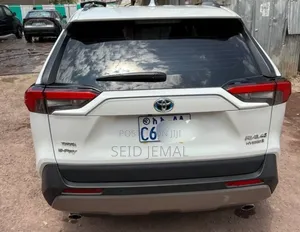 Toyota RAV4 2024 White