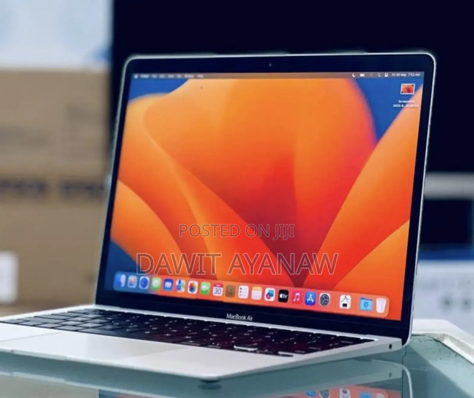 New Laptop Apple MacBook Pro 2020 M1 8GB Apple M1 SSD 256GB