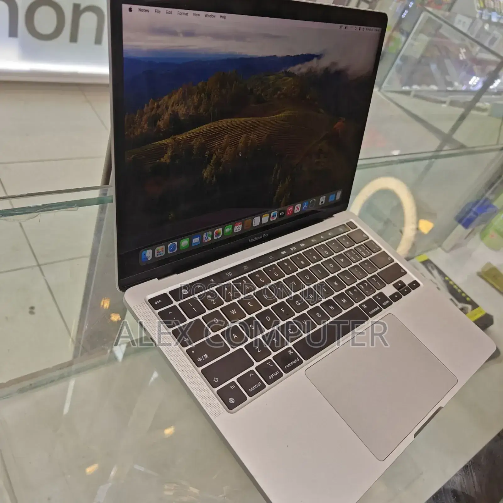 New Laptop Apple MacBook Pro 2021 M1 8GB Apple M1 SSD 512GB