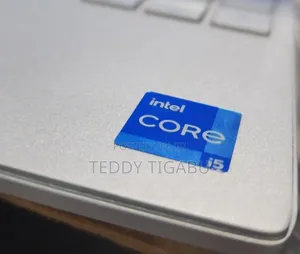 Photo - New Laptop HP Envy 13 16GB Intel Core I5 SSD 512GB