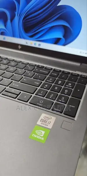 New Laptop HP ZBook Firefly 15 G7 16GB Intel Core I7 SSD 512GB