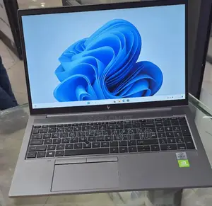 New Laptop HP ZBook Firefly 15 G7 16GB Intel Core I7 SSD 512GB