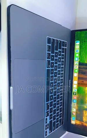 New Laptop Apple MacBook Pro 2019 16GB Intel Core I9 SSD 1T