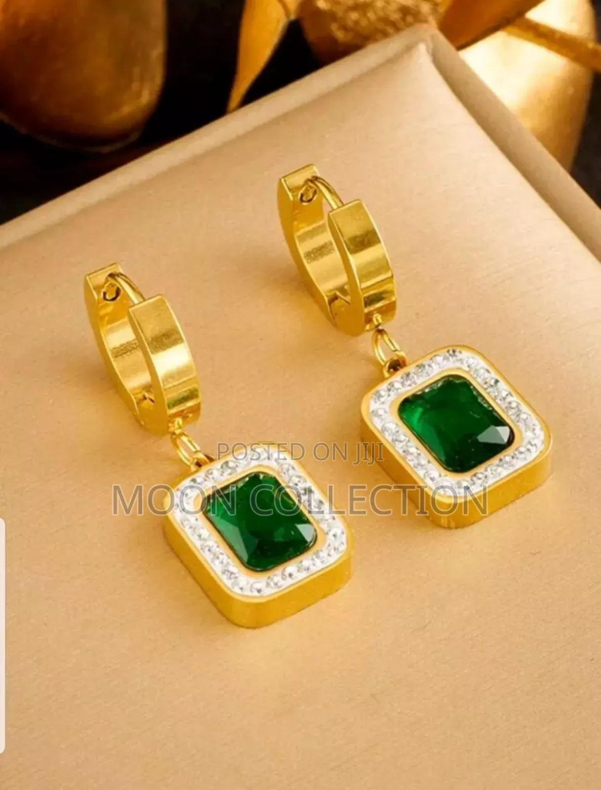 Stain Less Still Womens Neckless , Bracelet, Earings Set