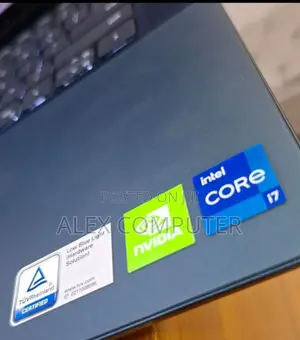 New Laptop Dell Inspiron 16 5620 16GB Intel Core I7 SSD 1T