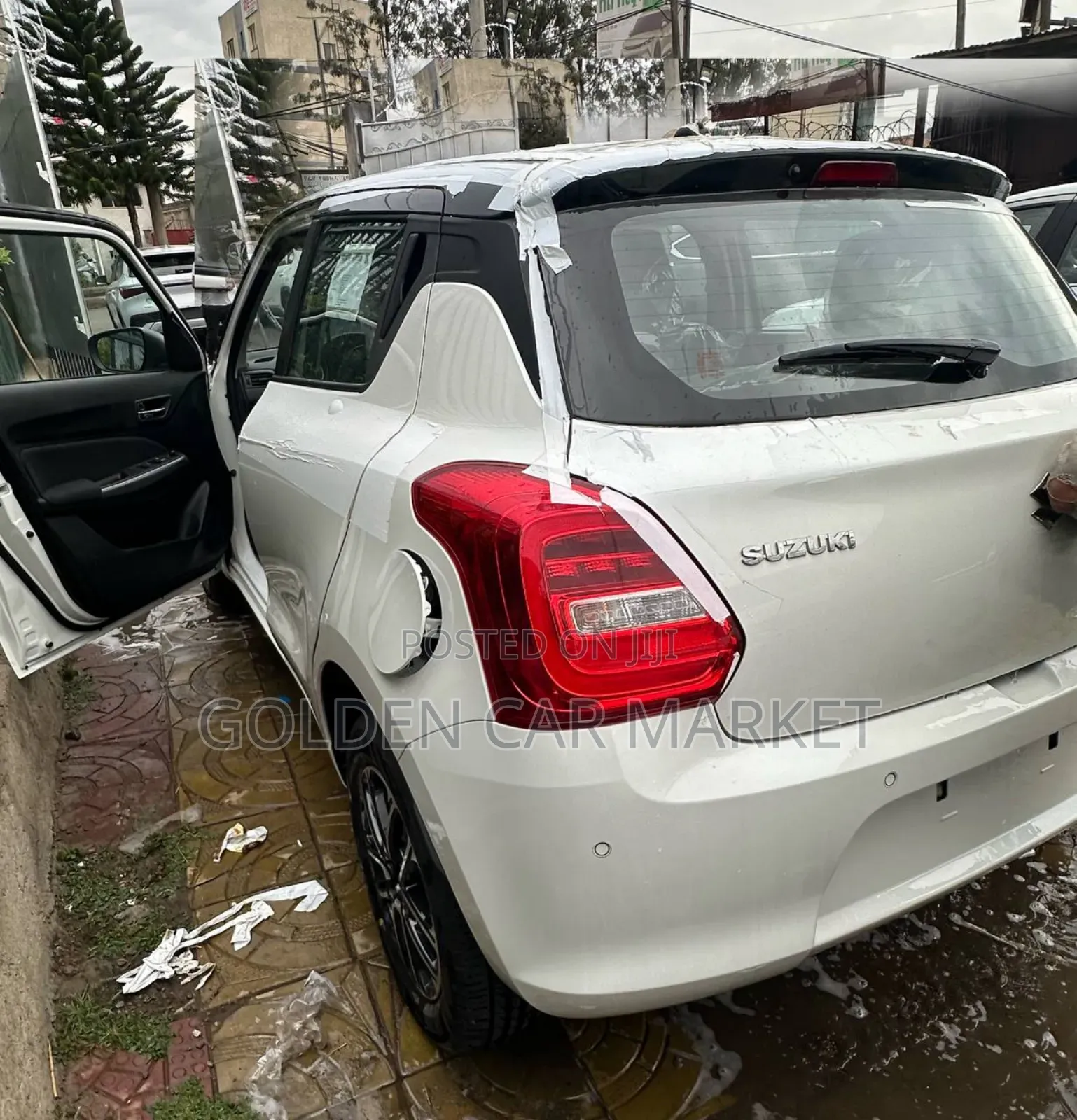 New Suzuki Swift 2023 White