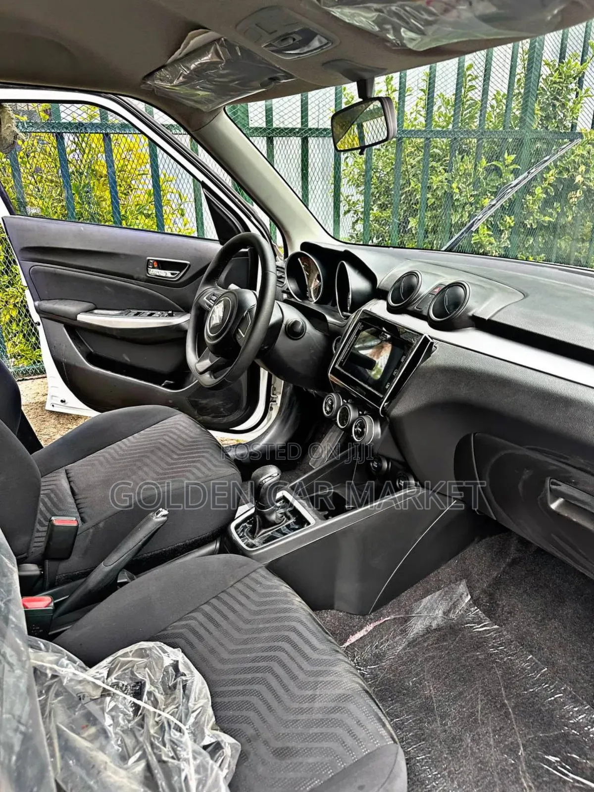 New Suzuki Swift 2023 White