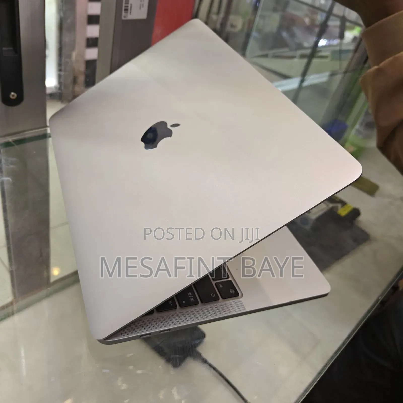 New Laptop Apple MacBook Pro M1 8GB Apple M1 SSD 512GB