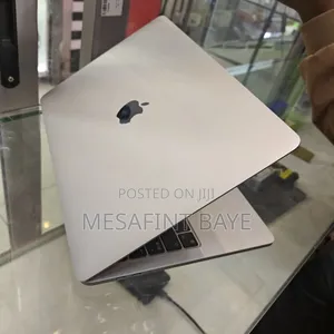 New Laptop Apple MacBook Pro M1 8GB Apple M1 SSD 512GB
