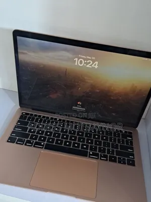 Photo - New Laptop Apple MacBook Pro 2019 8GB Intel Core I5 SSD 256GB