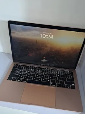 New Laptop Apple MacBook Pro 2019 8GB Intel Core I5 SSD 256GB
