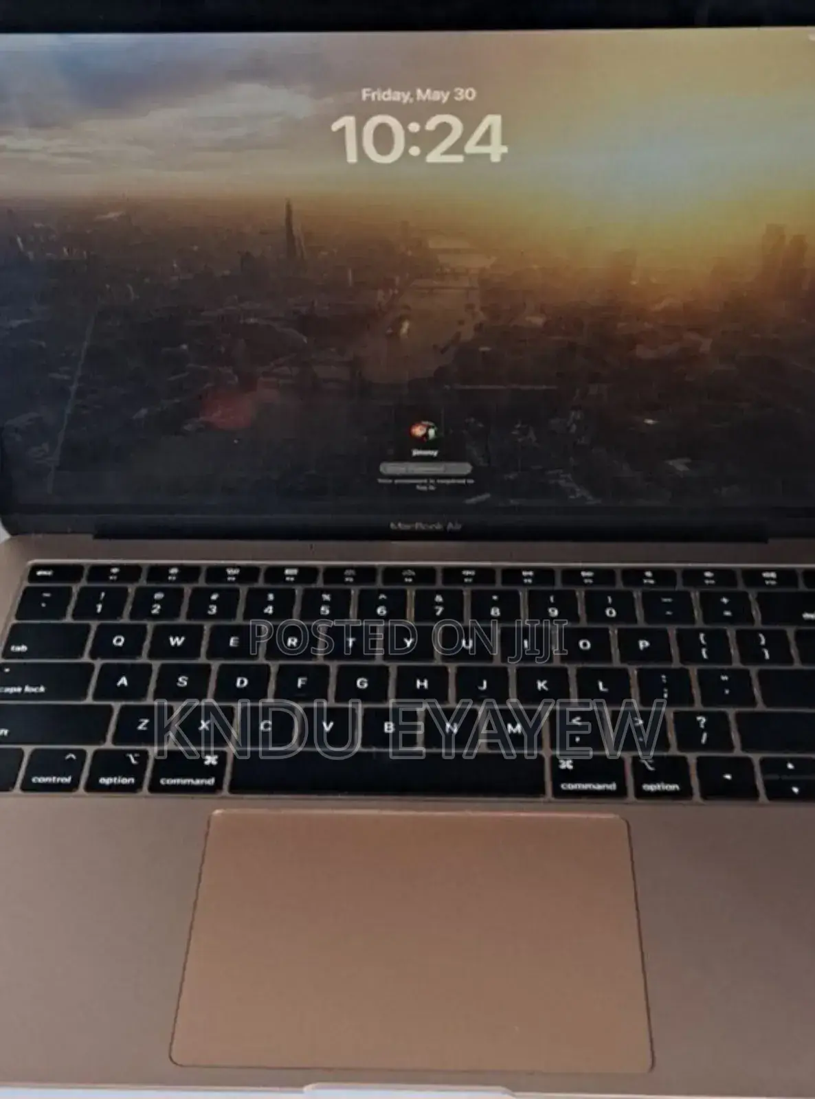 New Laptop Apple MacBook 8GB Intel Core I5 SSD 256GB