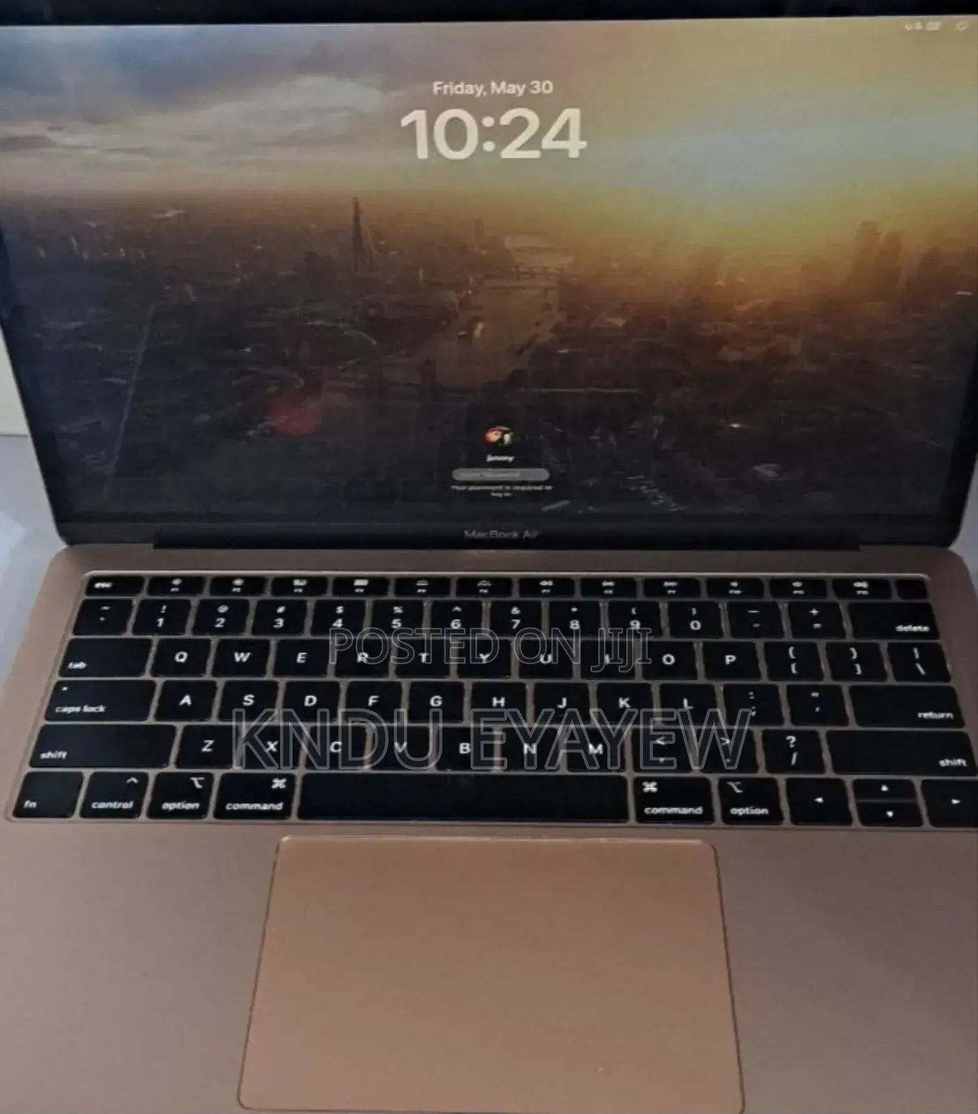 New Laptop Apple MacBook 8GB Intel Core I5 SSD 256GB
