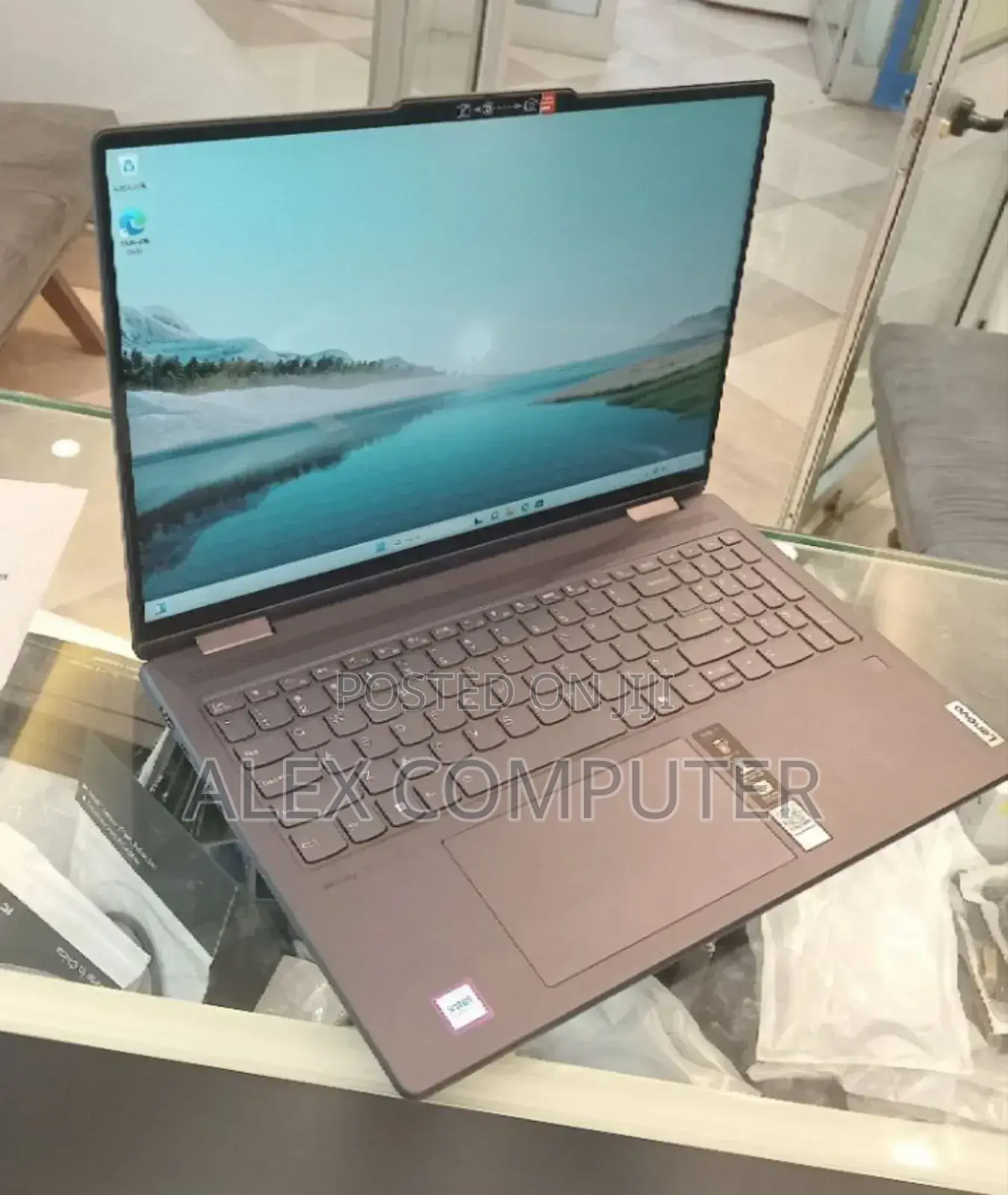 New Laptop Lenovo Yoga 7i 16GB Intel Core Ultra 7 SSD 1T