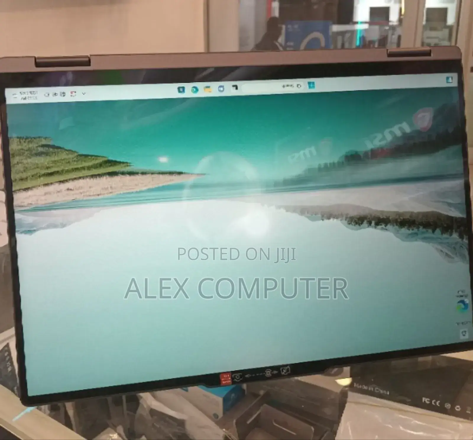 New Laptop Lenovo Yoga 7i 16GB Intel Core Ultra 7 SSD 1T