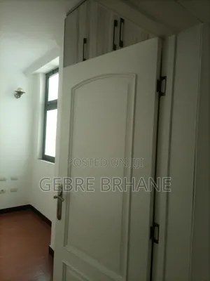 3bdrm Apartment in Apartment, Yeka for rent