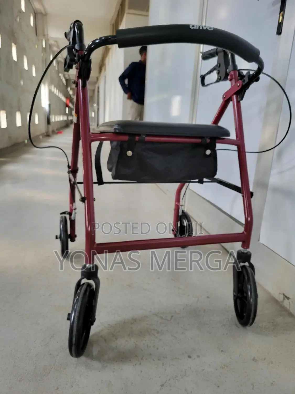 Walker//Walking Frame With 8 Inch Wheels ( Rollator) 4kg