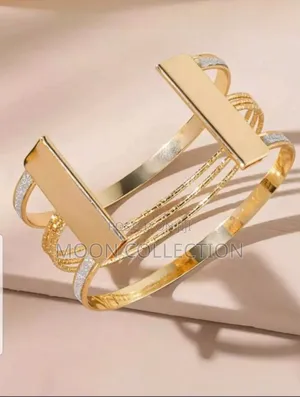 Stylish Matte Sequin Hollow Bracelet