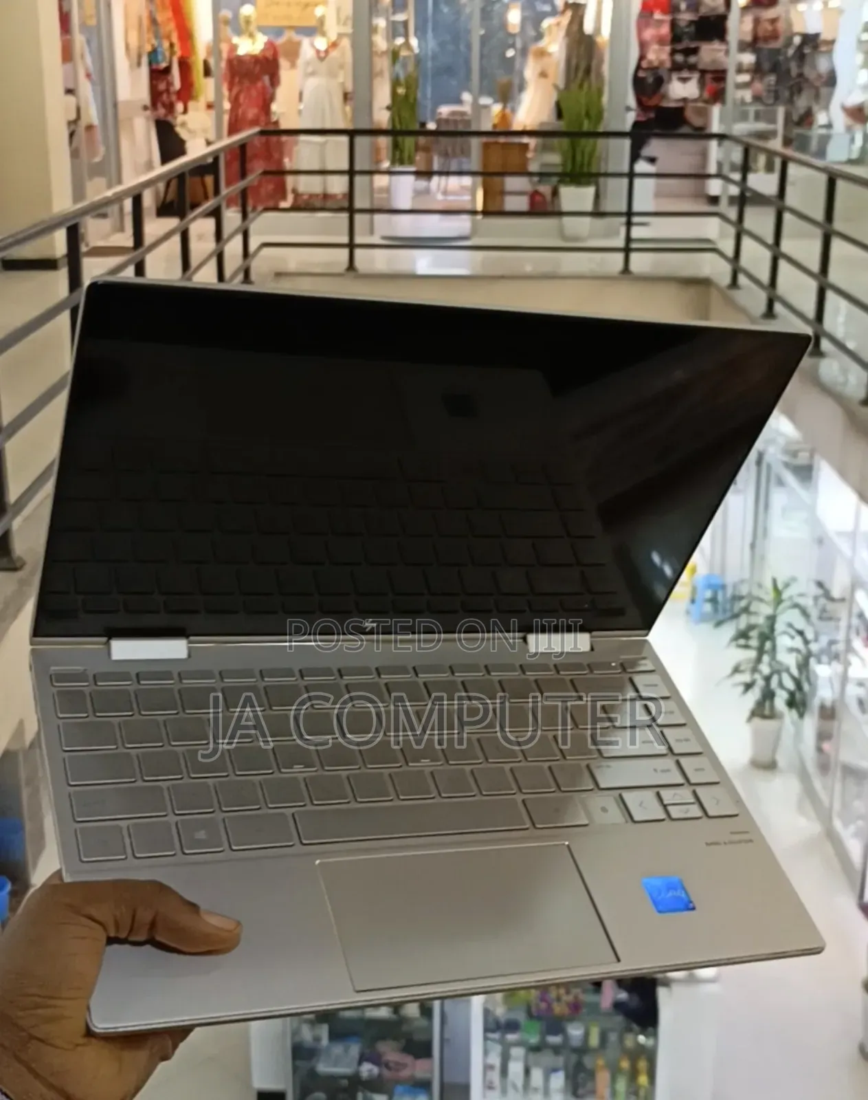 New Laptop HP Envy X360 8GB Intel Core I7 SSD 1T