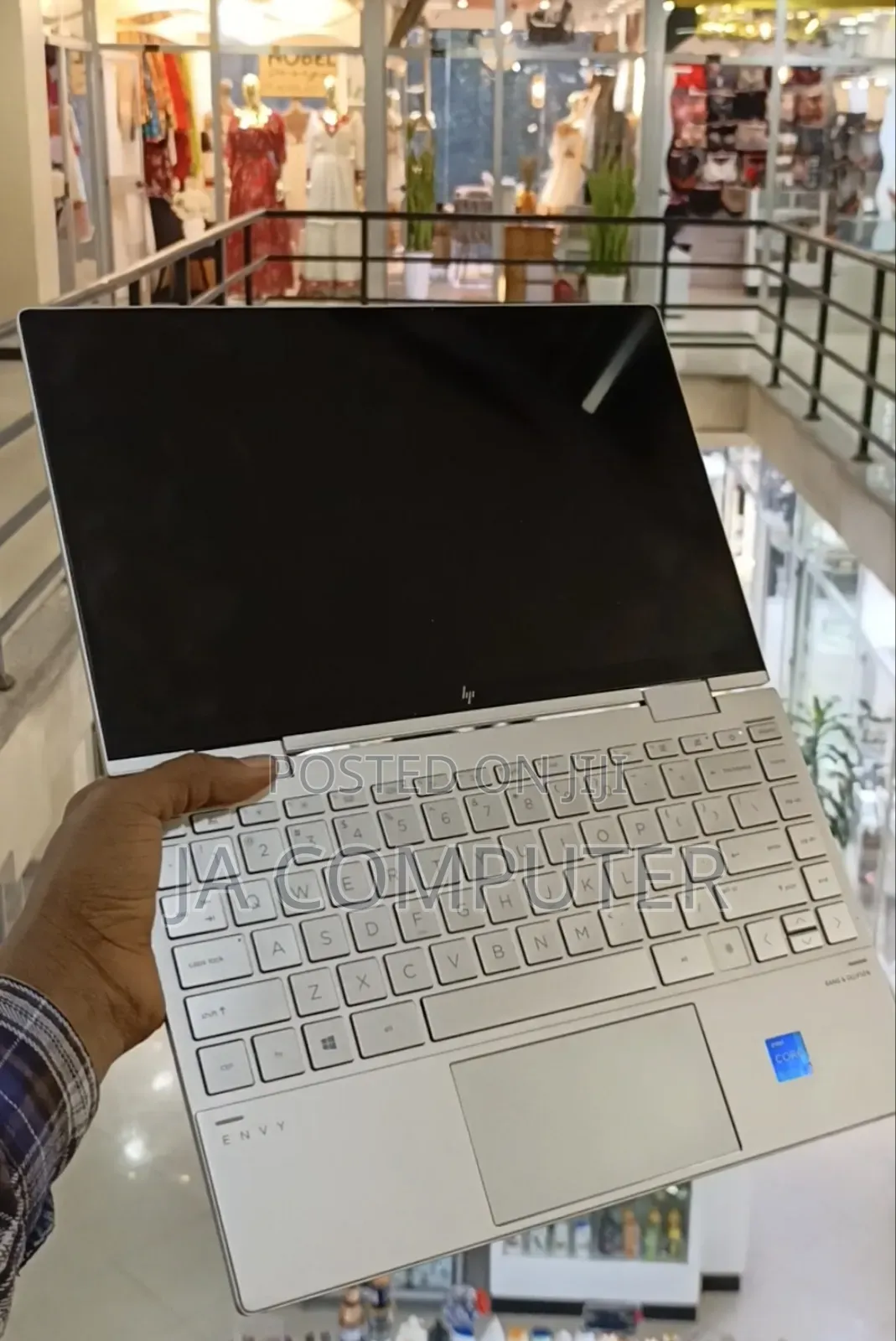 New Laptop HP Envy X360 8GB Intel Core I7 SSD 1T