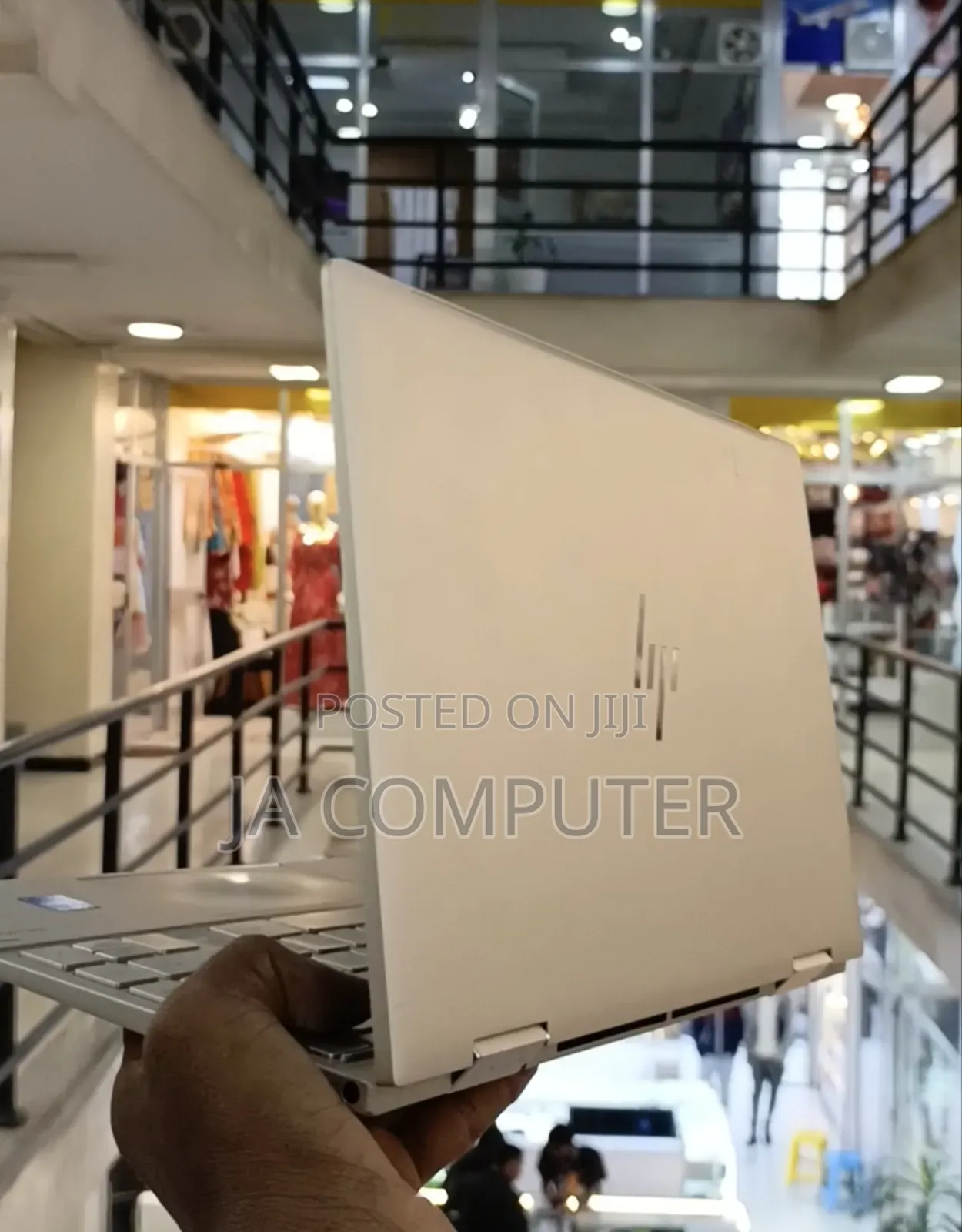 New Laptop HP Envy X360 8GB Intel Core I7 SSD 1T