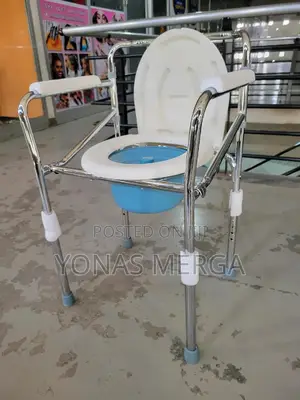 Photo - Potty Bathroom Support Portable Toilet脊٧shower Chairآإcommod