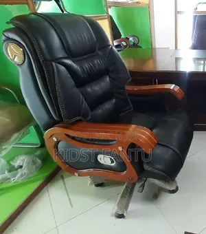 Photo - High Quality Leather Chair