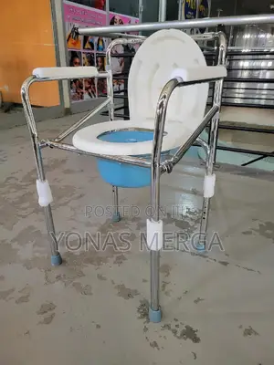 Toilet Chair//Commode Cares, Nursing Homes, and Hospitals