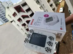 Photo - Blood Pressuer Monitor Medical Bp本身blood Pressure Monitor