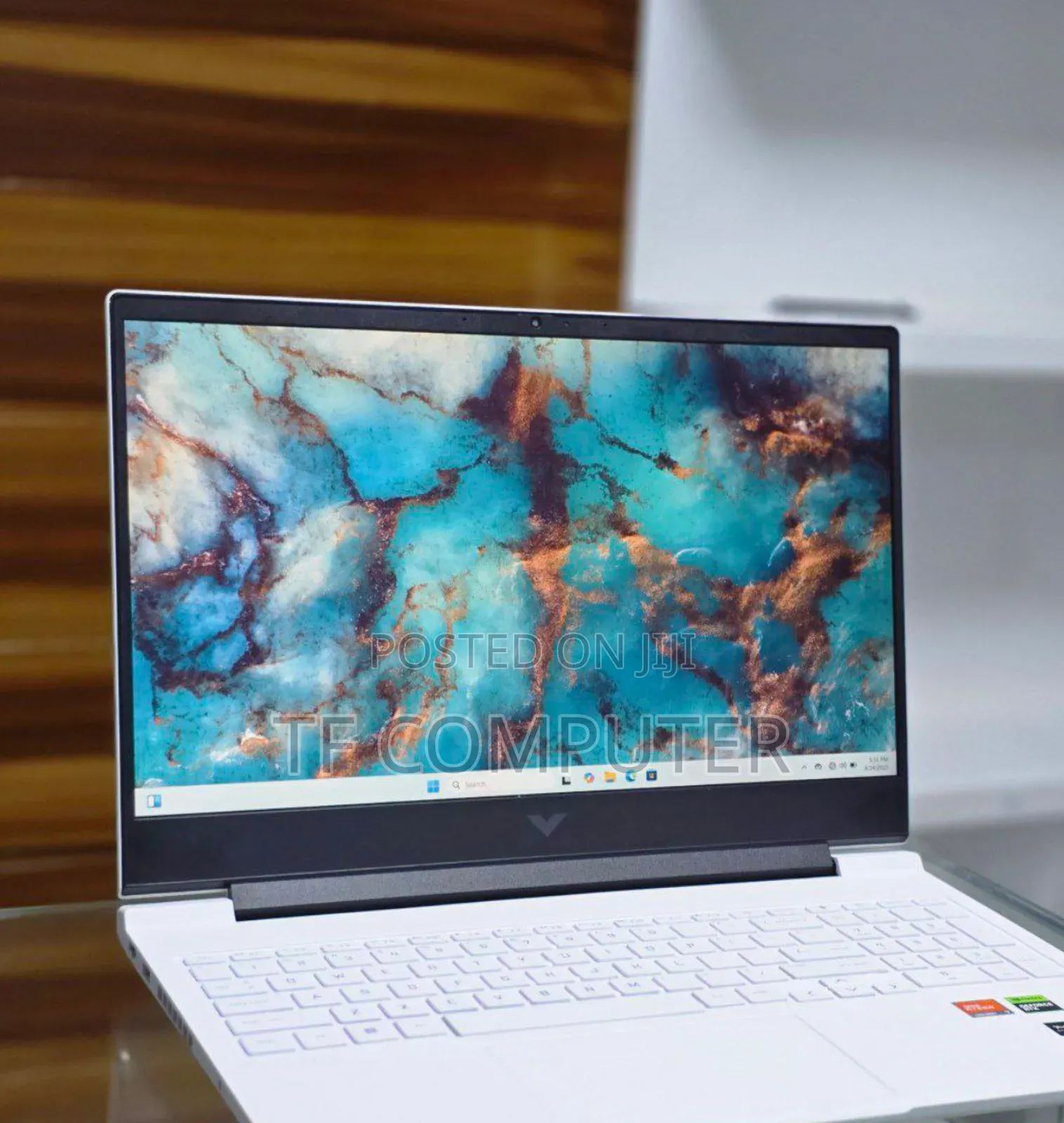 New Laptop HP Victus 16 16GB AMD Ryzen 7 SSD 1T