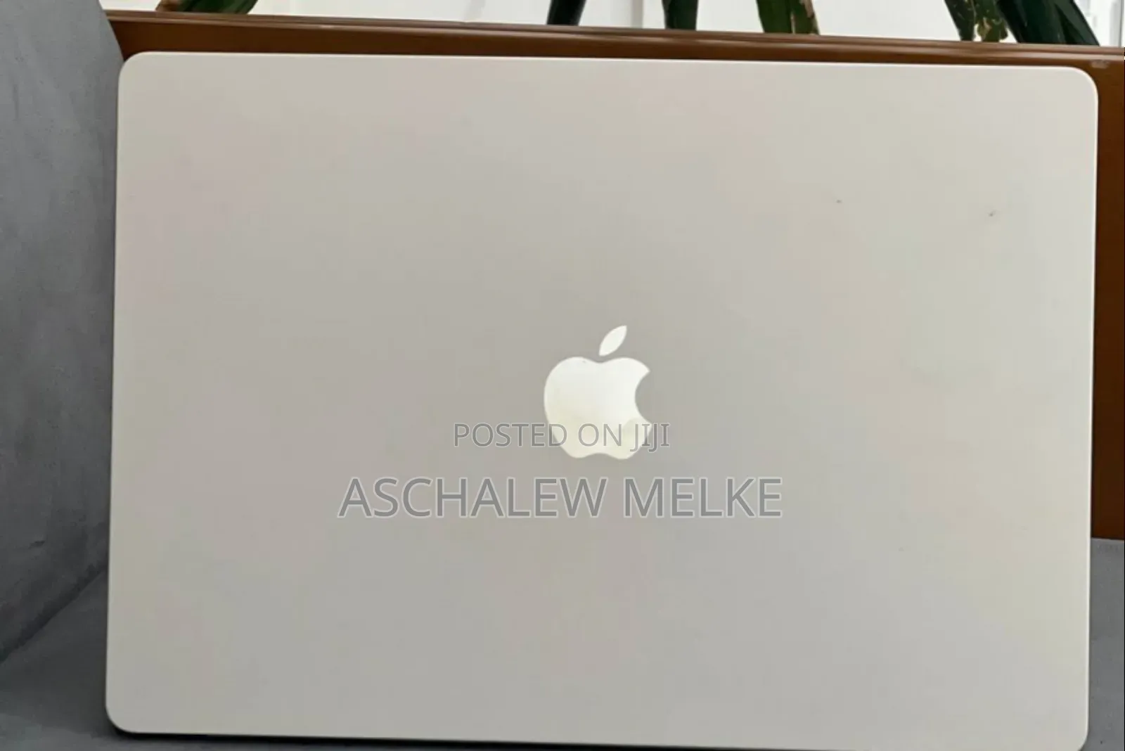 New Laptop Apple MacBook Air 2022 M2 8GB Apple M2 SSD 256GB