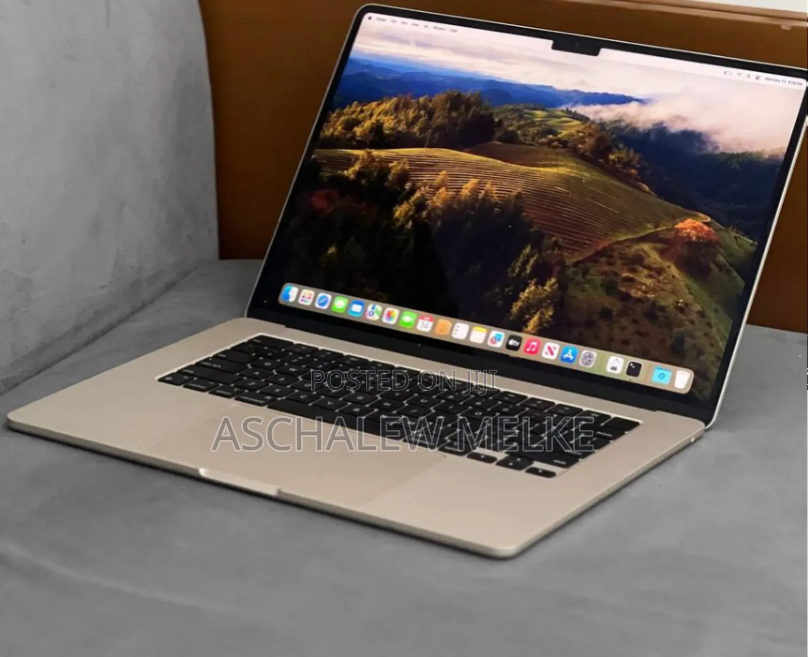 New Laptop Apple MacBook Air 2022 M2 8GB Apple M2 SSD 256GB