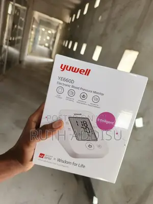 Photo - Digital Blood Pressuer Monitor當中medical Blood Pressure Bp