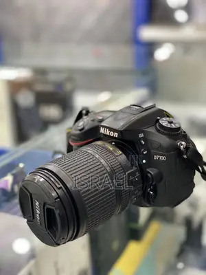 Nikon 7100