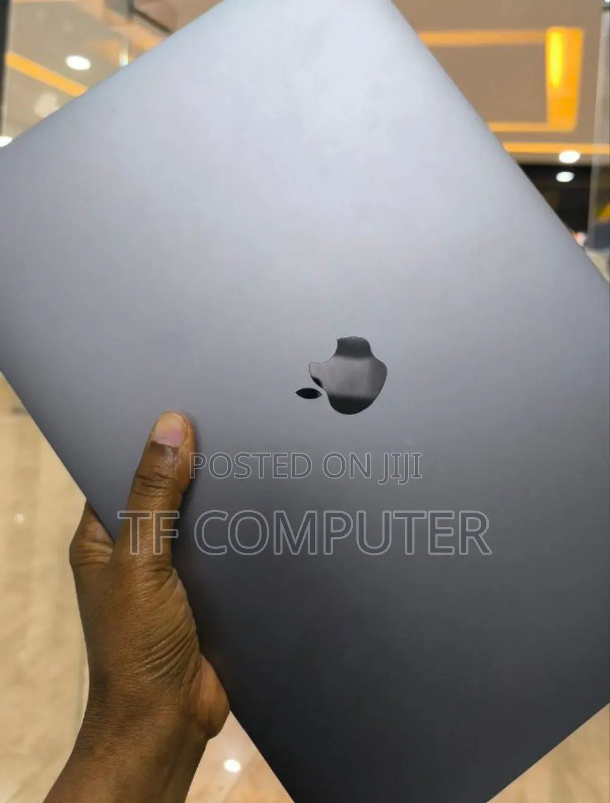 New Laptop Apple MacBook Pro 2019 16GB Intel Core I7 SSD 512GB