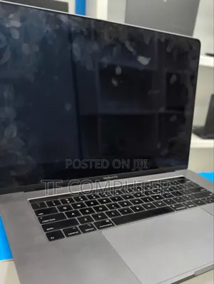 New Laptop Apple MacBook Pro 2019 16GB Intel Core I7 SSD 512GB