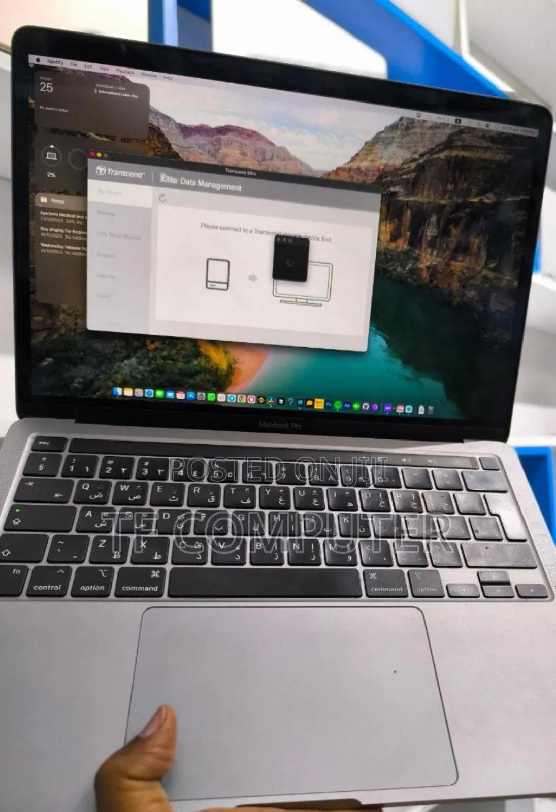 New Laptop Apple MacBook Pro 2022 M2 8GB Apple M2 SSD 256GB