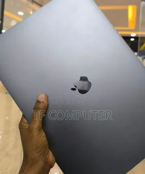 New Laptop Apple MacBook Pro 2022 M2 8GB Apple M2 SSD 256GB